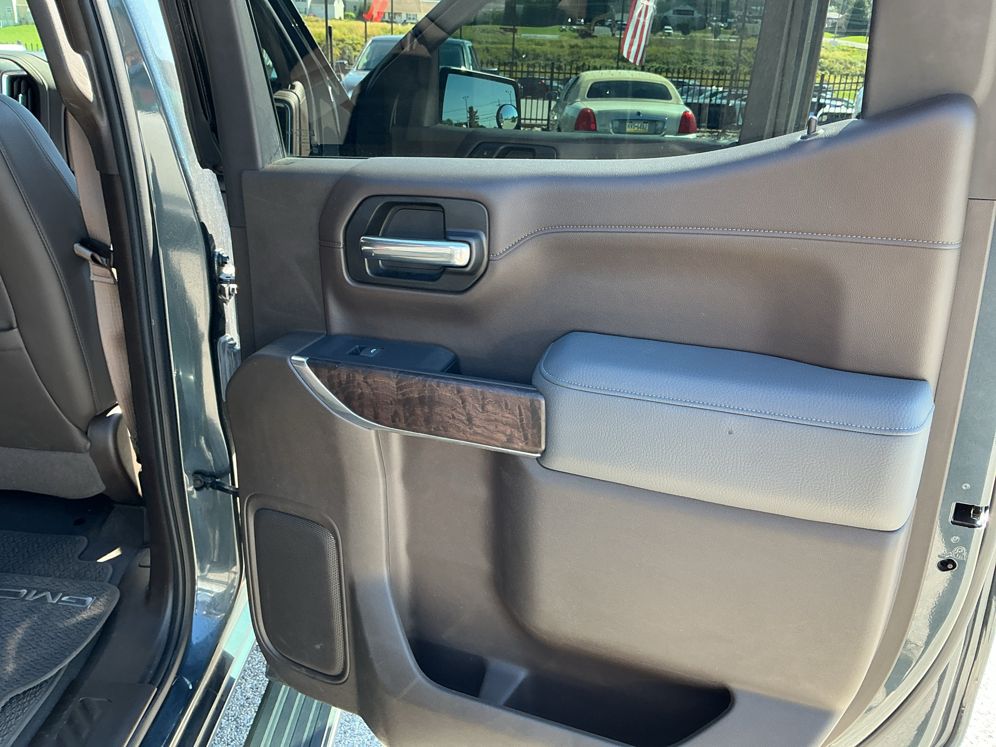 Used 2021 GMC Sierra 1500 Denali w/ Denali Ultimate Package AWD/4WD image 19
