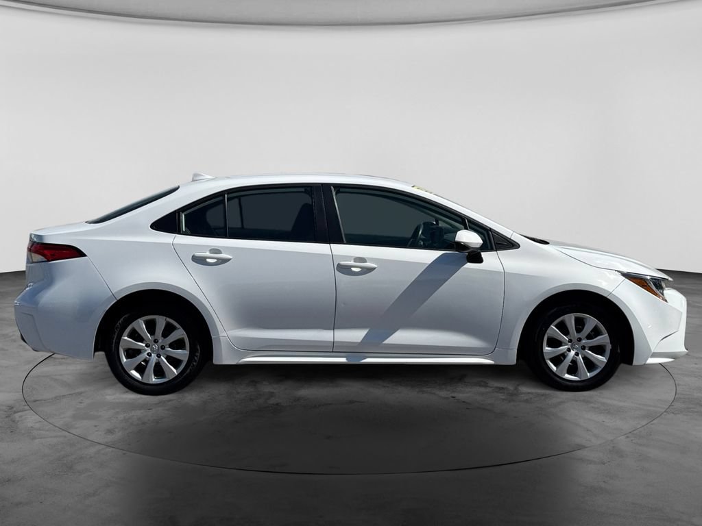 Used 2024 Toyota Corolla LE FWD image 9