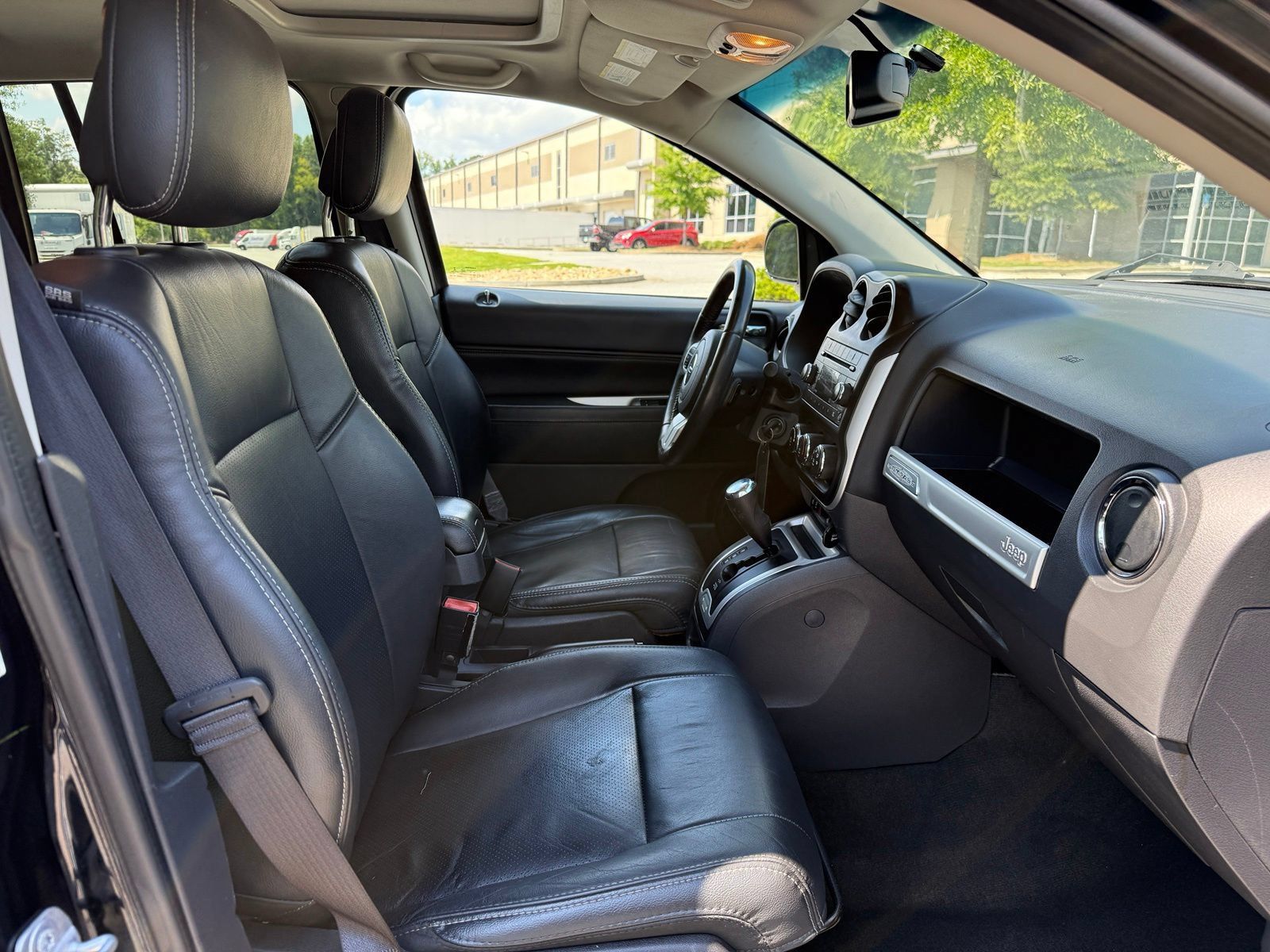 Used 2017 Jeep Compass High Altitude FWD image 34