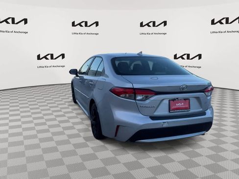 Used 2020 Toyota Corolla LE image 7