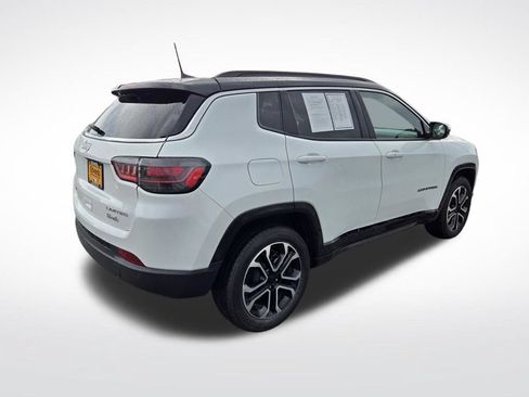 Used 2025 Jeep Compass Limited w/ Elite Group AWD/4WD image 3