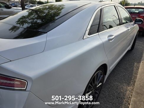 Used 2013 Lincoln MKZ FWD image 10