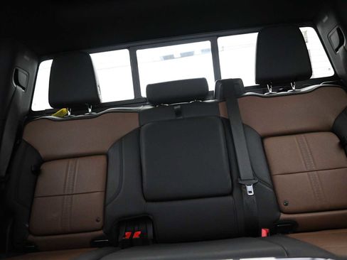 Used 2024 Chevrolet Silverado 1500 High Country w/ Technology Package image 15