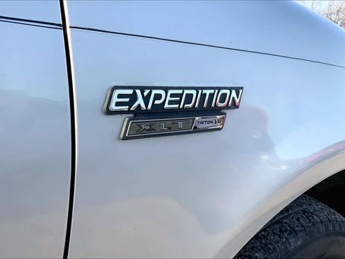 Used 2001 Ford Expedition XLT image 10