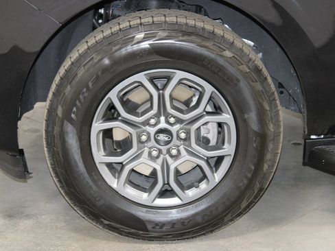 Used 2025 Ford Expedition Active RWD image 19