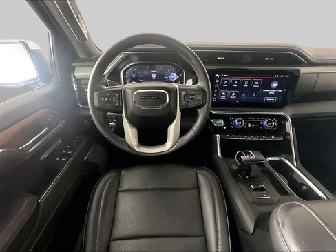 Certified 2023 GMC Sierra 1500 Denali w/ Technology Package AWD/4WD image 6