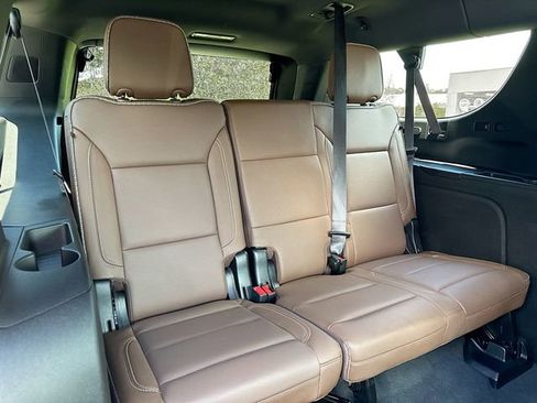 Used 2024 Chevrolet Suburban High Country w/ Advanced Technology Package AWD/4WD image 48