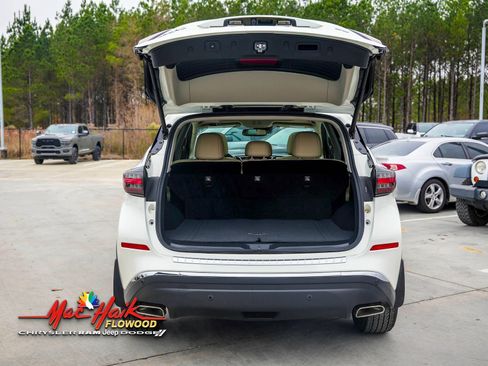 Used 2021 Nissan Murano SL w/ SL Moonroof Package image 8