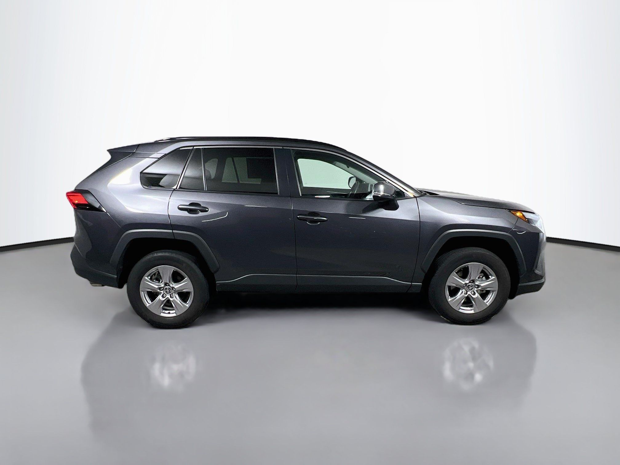 Used 2025 Toyota RAV4 XLE FWD image 3