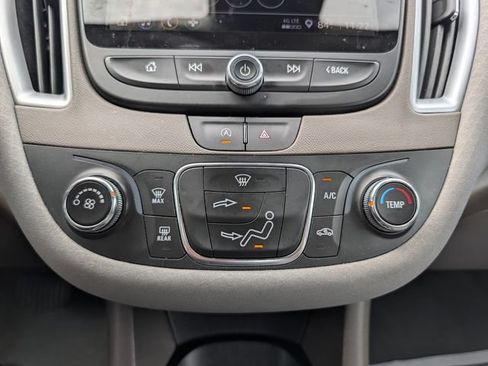 Used 2023 Chevrolet Malibu LS FWD image 23