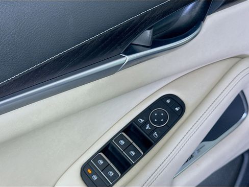 Used 2023 INFINITI QX60 Sensory w/ Vision Package image 16