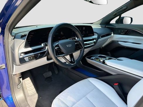 Used 2024 Cadillac Lyriq Luxury AWD/4WD image 25