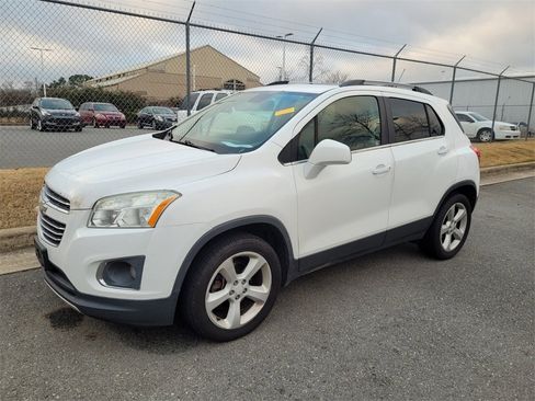 Used 2016 Chevrolet Trax LTZ image 3