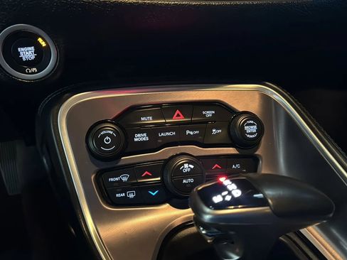 Used 2019 Dodge Challenger R/T Scat Pack w/ Widebody Package image 17