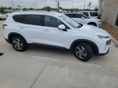 Used 2023 Hyundai Santa Fe SEL FWD image 2