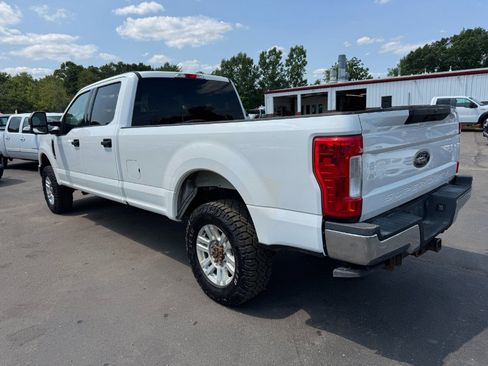 Used 2019 Ford F250 XLT AWD/4WD image 3