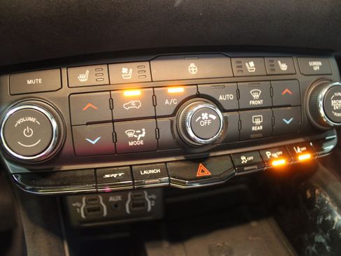 Used 2021 Dodge Durango SRT w/ Premium Interior Group AWD/4WD image 23