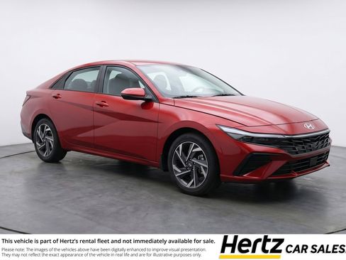 Used 2025 Hyundai Elantra SEL FWD image 1
