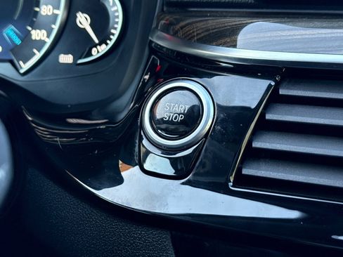 Used 2018 BMW 530e image 34