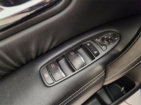 Used 2017 Nissan Armada SL w/ Interior Lighting Package image 23