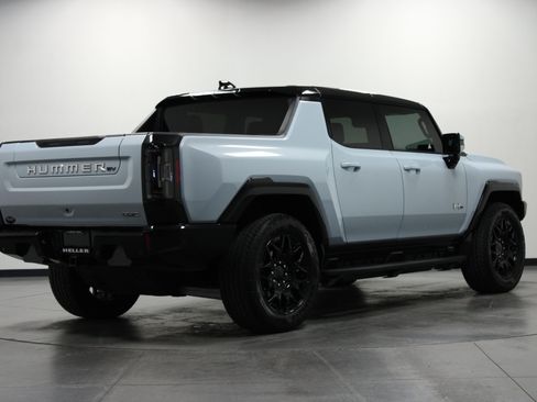Used 2025 GMC Hummer EV 2X AWD/4WD image 4