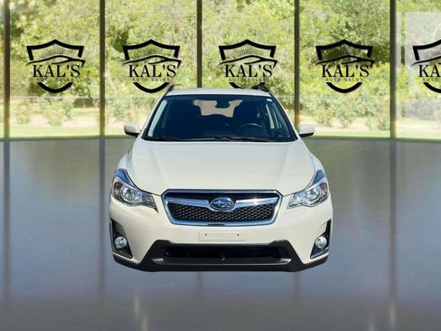 Used 2017 Subaru Crosstrek 2.0i Premium w/ Popular Package #2 AWD/4WD image 2
