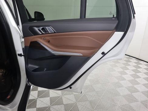 Used 2024 BMW X5 xDrive40i w/ Parking Assistance Package image 28