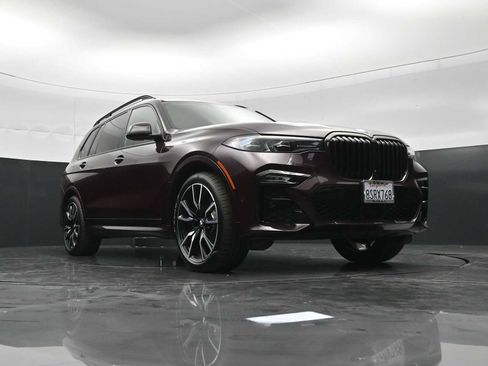 Used 2021 BMW X7 xDrive40i w/ M Sport Package AWD/4WD image 28