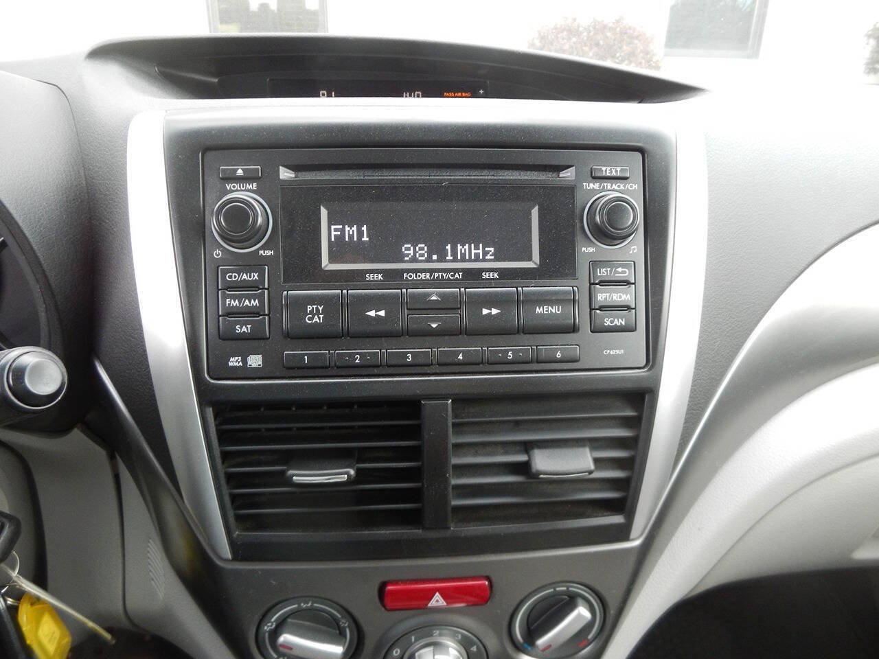 Used 2013 Subaru Forester 2.5X Premium w/ All-Weather Pkg AWD/4WD image 37