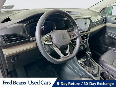 Used 2022 Volkswagen Taos SEL image 10