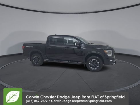 Used 2023 Nissan Titan PRO-4X w/ Pro-4x Convenience Package image 3