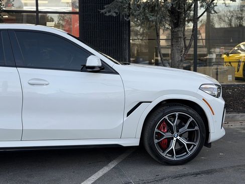 Used 2022 BMW X6 xDrive40i w/ M Sport Package image 22