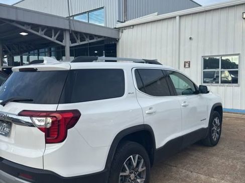 Used 2023 GMC Acadia SLT FWD image 8