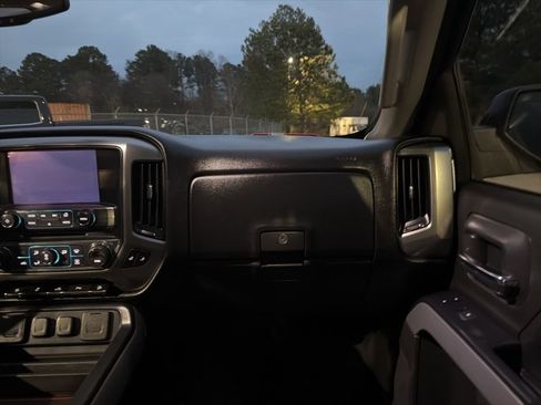 Used 2018 Chevrolet Silverado 1500 LT w/ Texas Edition image 25