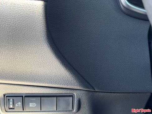 Certified 2024 Toyota Corolla Cross XLE w/ Convenience Package image 31