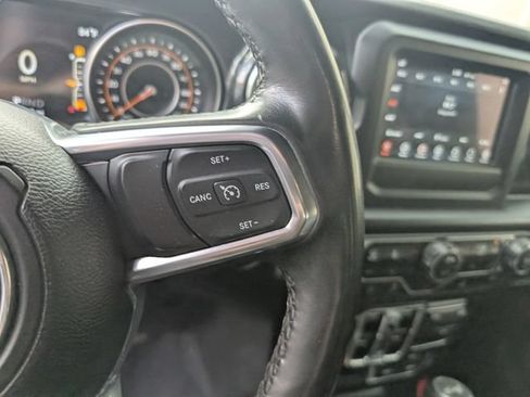 Used 2021 Jeep Wrangler Unlimited Sahara AWD/4WD image 16