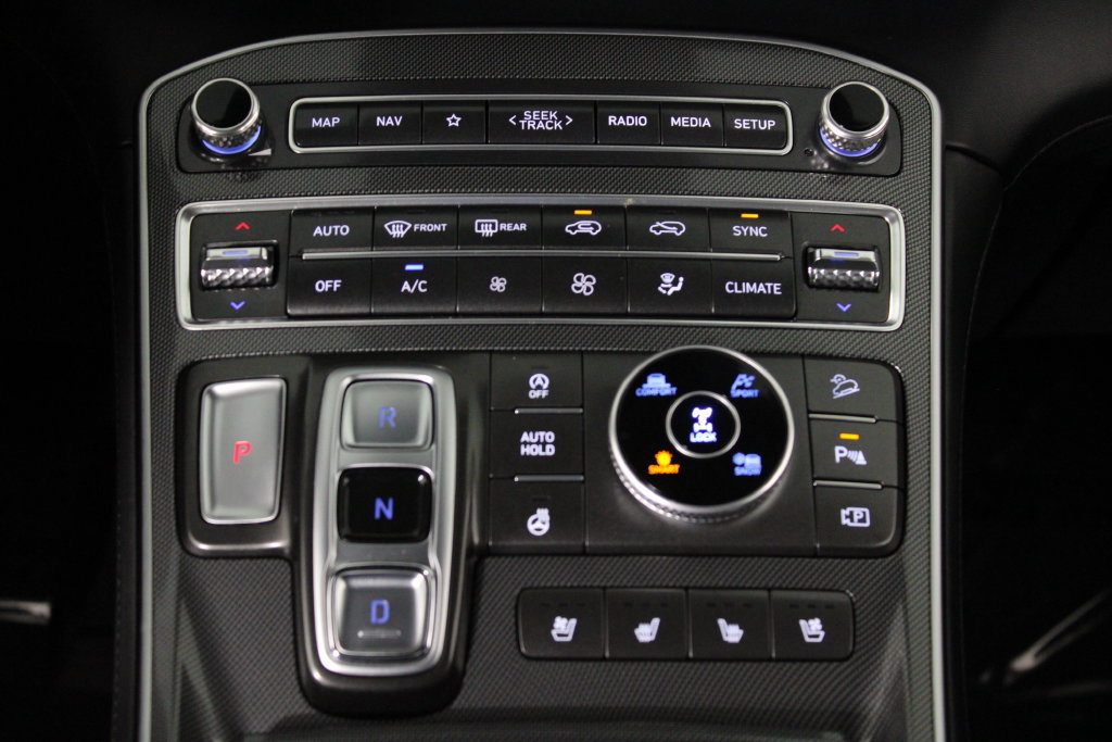 Certified 2021 Hyundai Santa Fe Limited AWD/4WD image 23