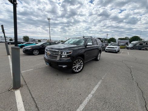 Used 2019 Chevrolet Tahoe Premier w/ Premier Plus Edition AWD/4WD image 3