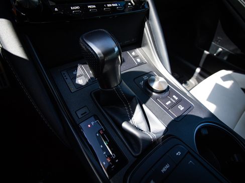 Used 2022 Lexus IS 350 F Sport RWD image 25