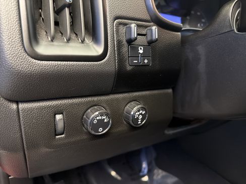 Used 2020 Chevrolet Colorado ZR2 image 16