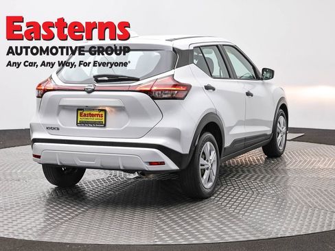 Used 2024 Nissan Kicks S FWD image 5