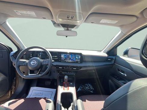 New 2026 Nissan Kicks SR w/ SR Premium Package AWD/4WD image 24
