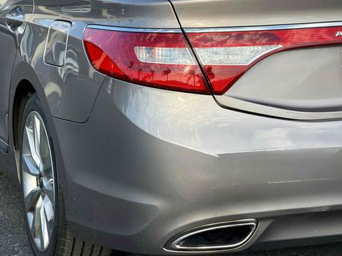 Used 2013 Hyundai Azera w/ Technology Pkg FWD image 10