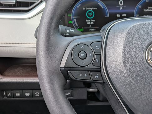 Used 2025 Toyota RAV4 Limited w/ Advanced Technology Package image 35