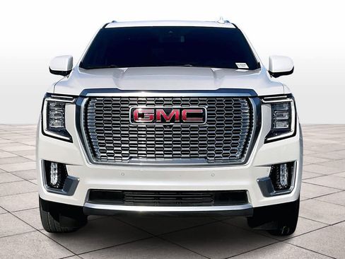 Used 2023 GMC Yukon Denali image 3