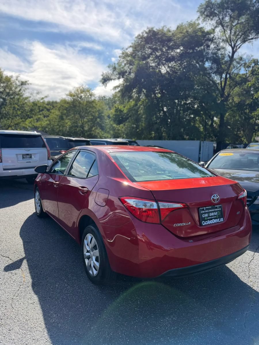 Used 2016 Toyota Corolla LE FWD image 3