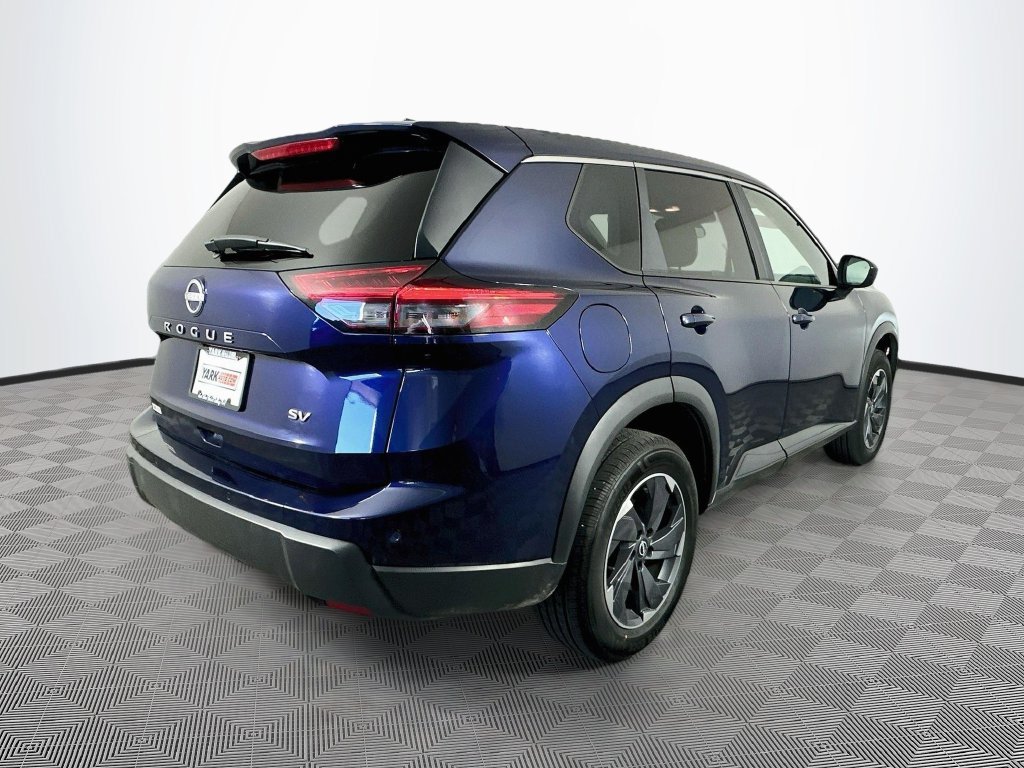 Used 2024 Nissan Rogue SV FWD image 11