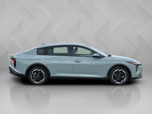 New 2026 Kia K5 GT FWD image 4