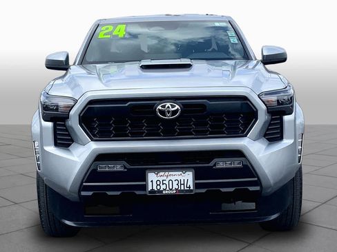 Certified 2024 Toyota Tacoma TRD Sport AWD/4WD image 3