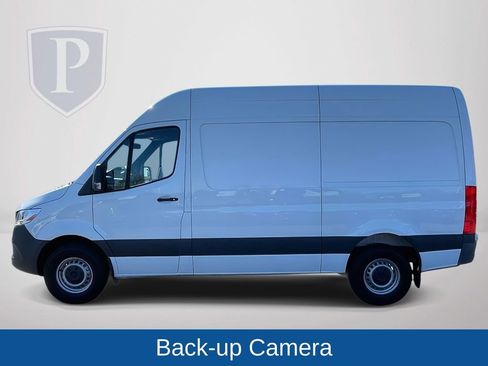 Used 2022 Mercedes-Benz Sprinter 144 Cargo image 5
